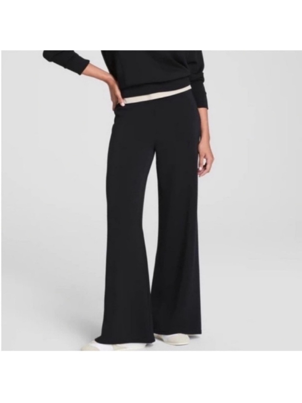 Spanx Air Essentials Wide Leg
Pants Black